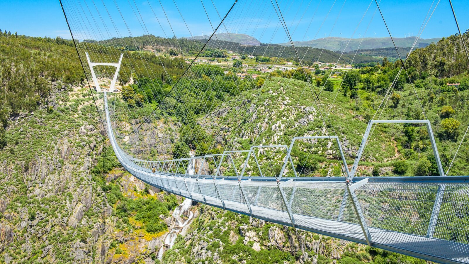 516 Arouca, une attraction vertigineuse