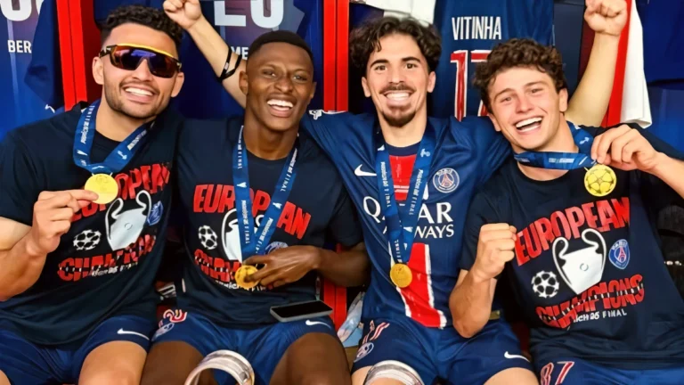 4 portugais à Paris