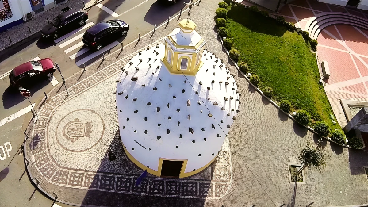 Capela do Calvário : l’église aux pierres