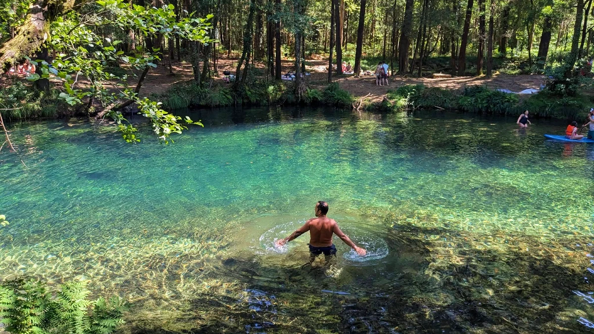Une lagune turquoise a 1h de porto