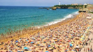 Plage bondée Algarve