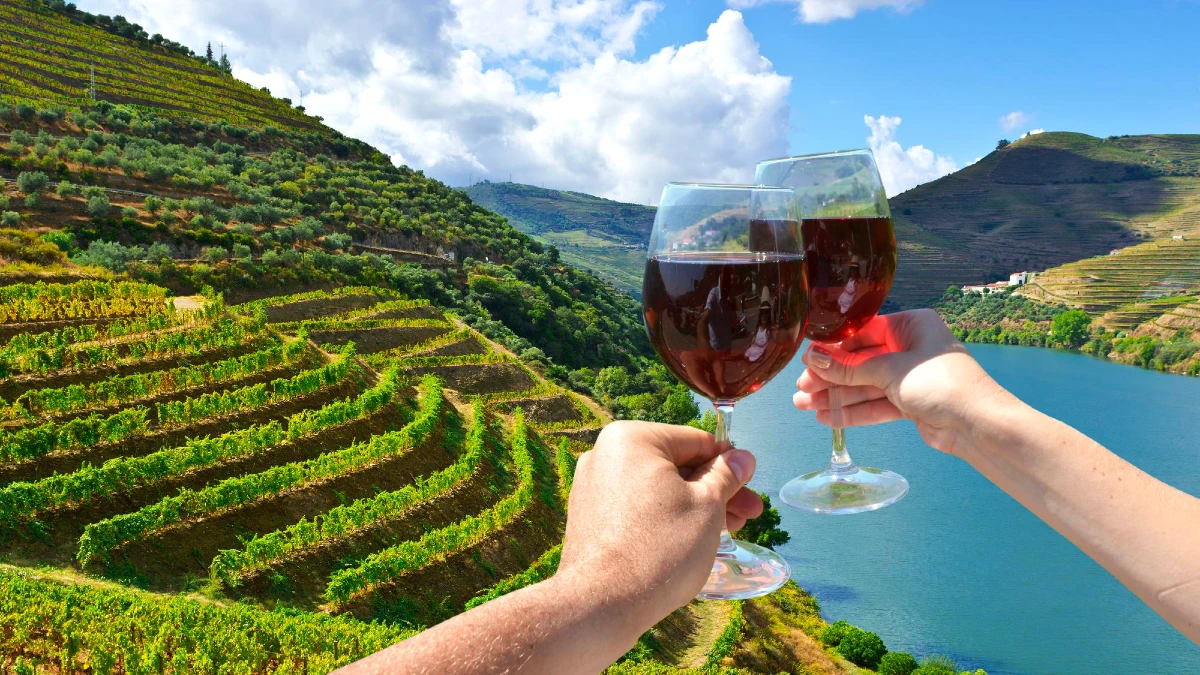 Porto devient le point de rencontre du Douro et des vins espagnols