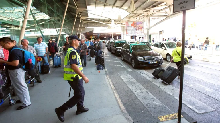 taxi aeroport delgado