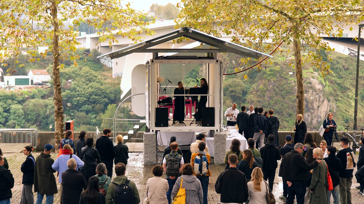 boite a son design porto