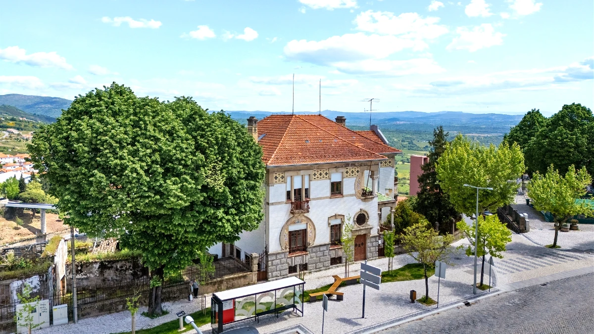 palacete jardim Covilhã 1-6m
