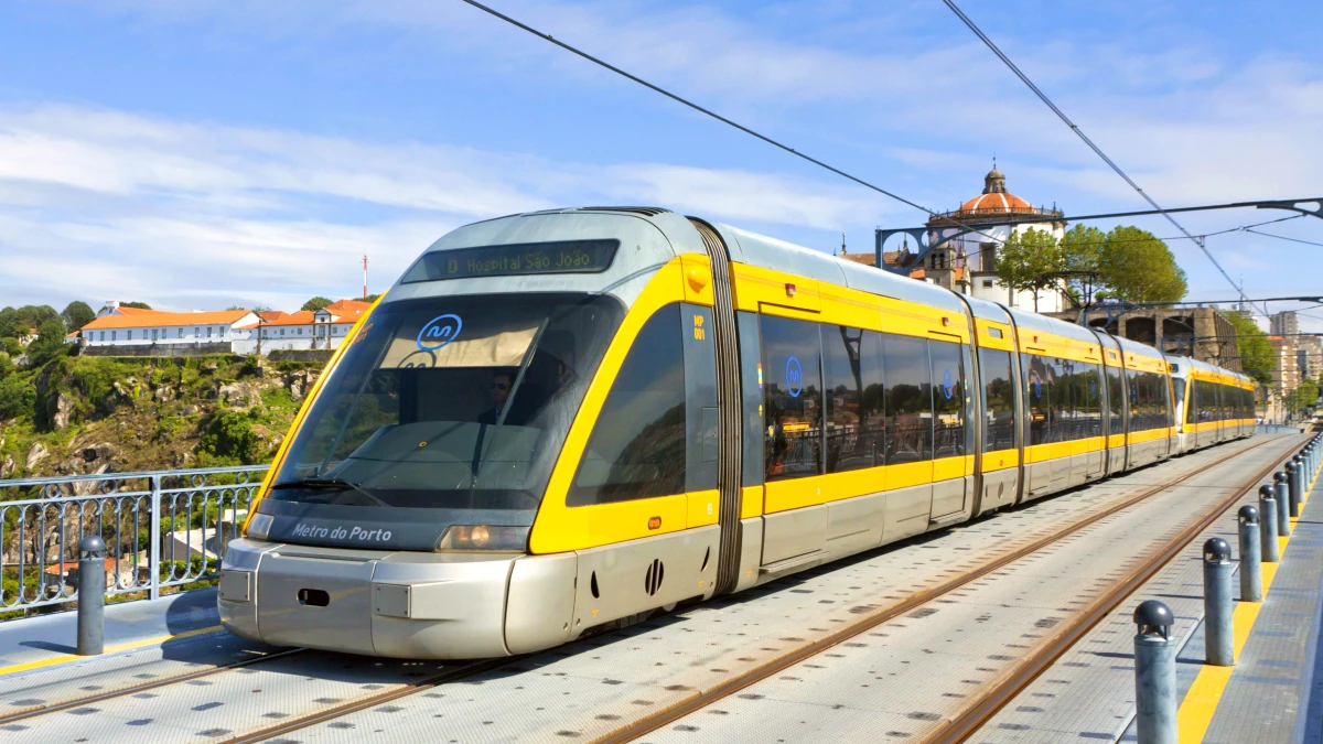 À Porto, les transports publics bientôt gratuits pour les habitants ?