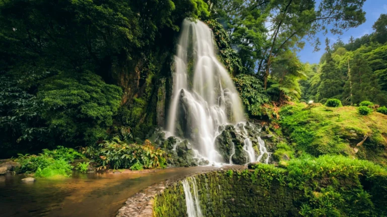 Ribeira dos Caldeirões acores cascade