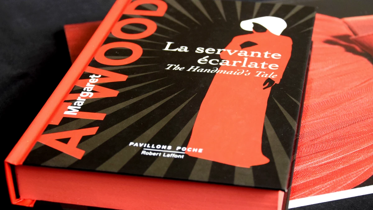 la servante ecarlate