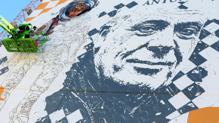 Mural de Homenagem a António Lobo Antunes