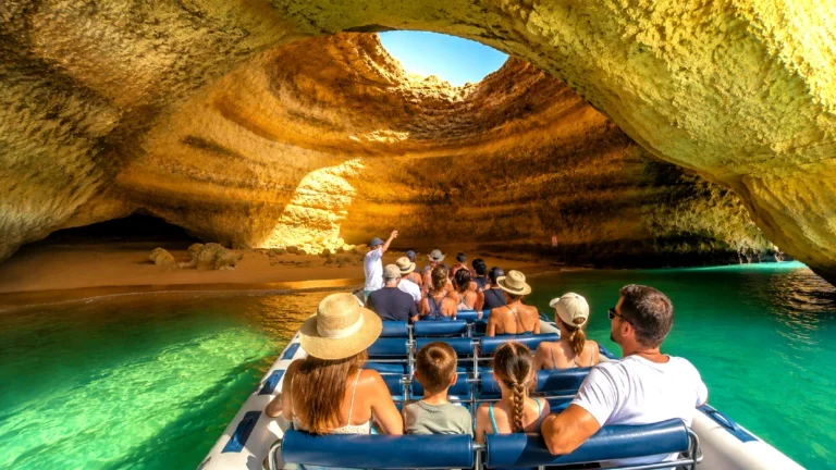 bateau en algarve benagil