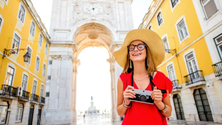 moins de touristes