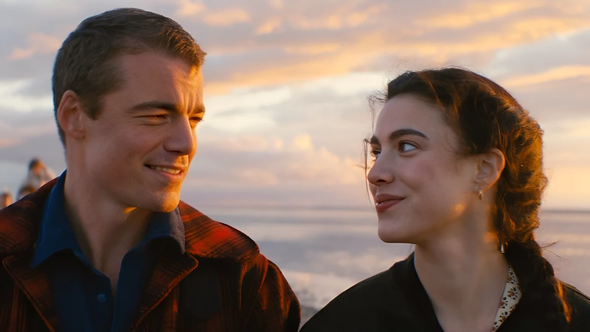 Margaret Qualley face à Aaron Pierre et Gabriel Basso